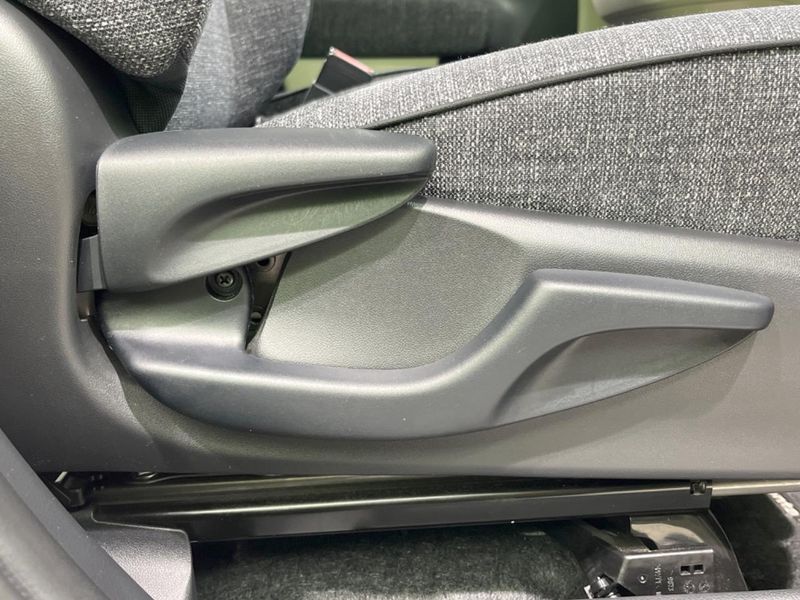 2024 Toyota Sienta 6AA-MXPL10G (UW-6a7d365d7a5a3)[19]