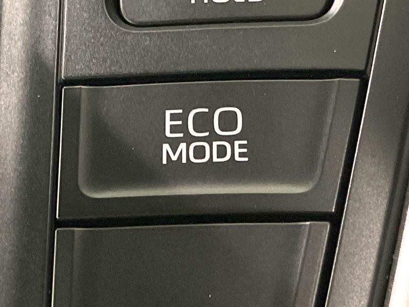 2024 Toyota Voxy 6BA-MZRA90W (UW-6a7d36806363c)[25]