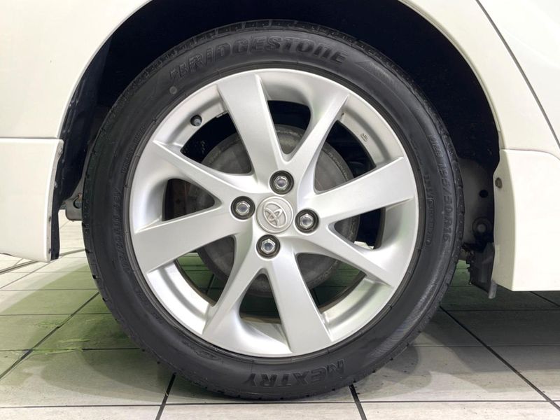 2015 Toyota Aqua DAA-NHP10 (UW-6a7d368b006aa)[13]