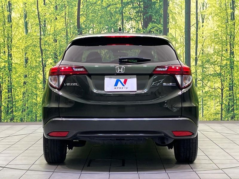 2016 Honda Vezel DAA-RU3 (UW-6a7d36bf9fbe1)[9]