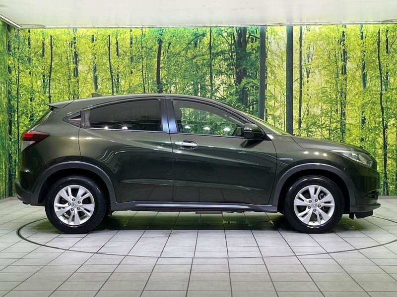 2016 Honda Vezel DAA-RU3 (UW-6a7d36bf9fbe1)[11]