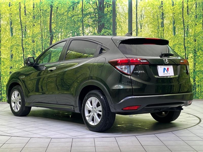2016 Honda Vezel DAA-RU3 (UW-6a7d36bf9fbe1)[8]