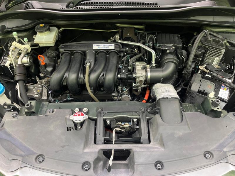 2016 Honda Vezel DAA-RU3 (UW-6a7d36bf9fbe1)[4]