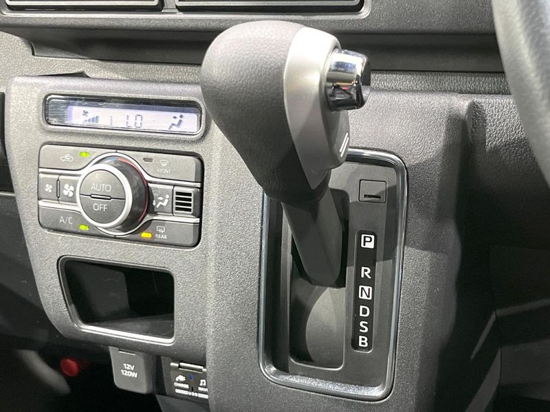 2022 Daihatsu Atrai 3BD-S710V (UW-6a7d36d97e44d)[23]