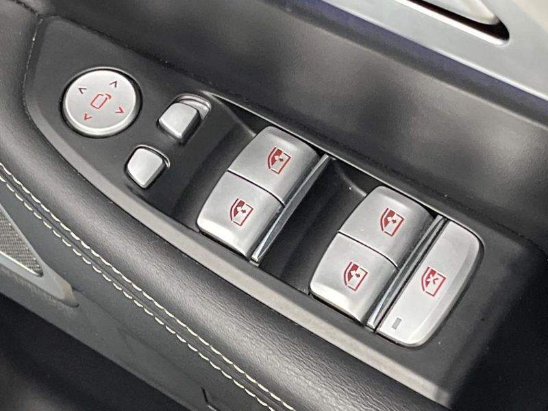 2019 BMW 7 Series 3BA-7R30 (UW-6a7d371c1fdba)[24]