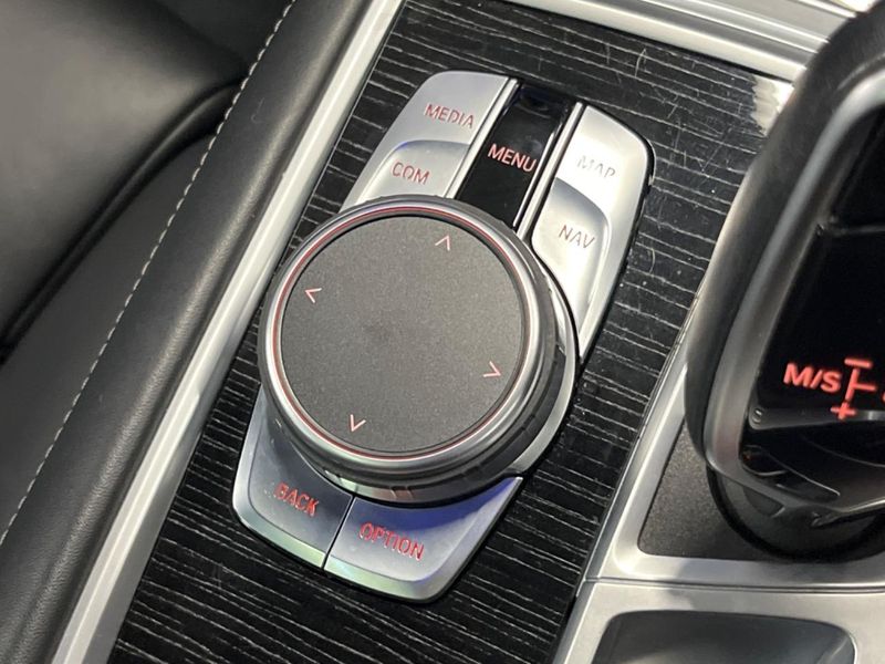 2019 BMW 7 Series 3BA-7R30 (UW-6a7d371c1fdba)[12]
