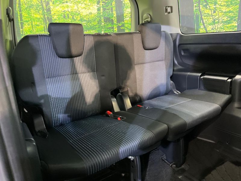 2016 Toyota Voxy DBA-ZRR80W (UW-6a7d3742060bf)[14]