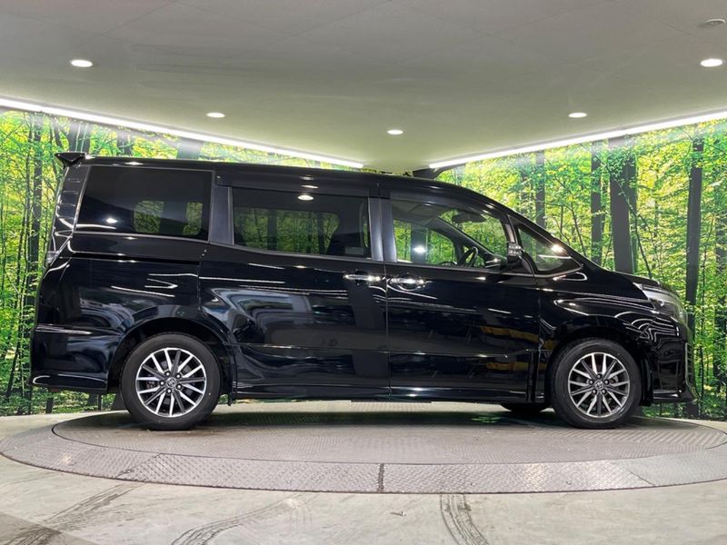 2016 Toyota Voxy DBA-ZRR80W (UW-6a7d3742060bf)[9]
