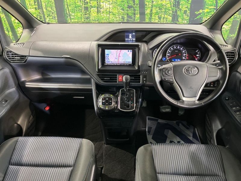 2016 Toyota Voxy DBA-ZRR80W (UW-6a7d3742060bf)[28]