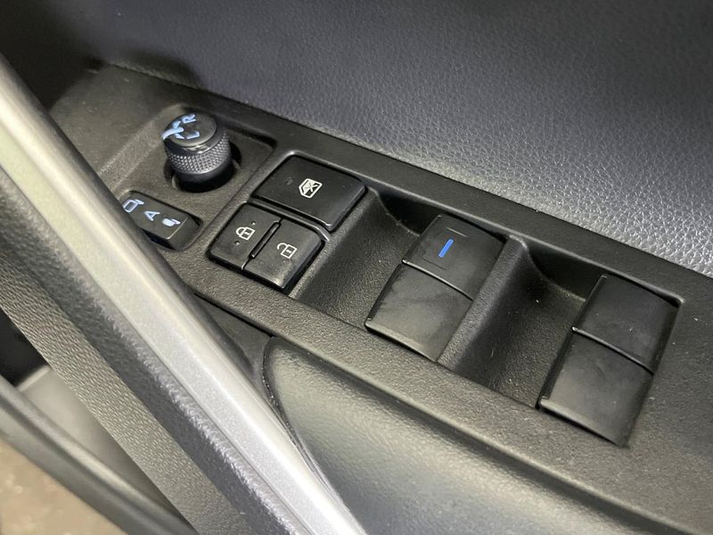 2023 Toyota Corolla Cross 3BA-ZSG10 (UW-6a7d375121606)[11]