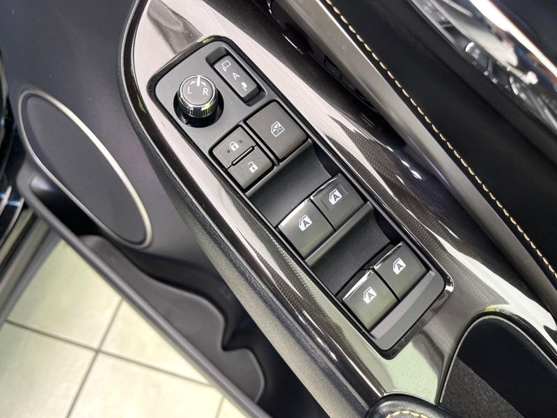 2018 Toyota Harrier DBA-ZSU60W (UW-6a7d3755e56e9)[27]