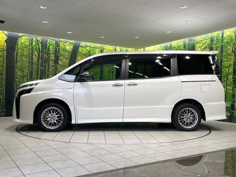 2019 Toyota Voxy DAA-ZWR80W (UW-6a7d377ceda10)[15]