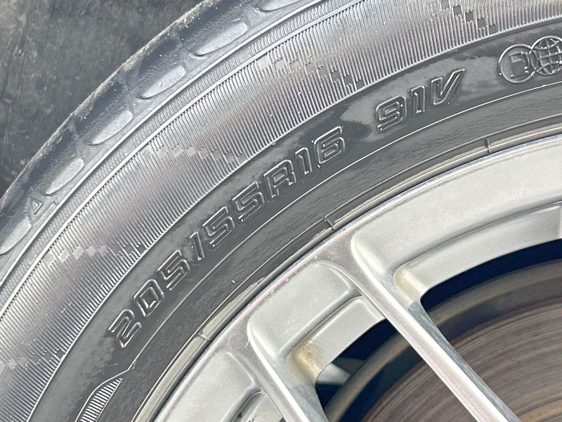 2019 Toyota Voxy DAA-ZWR80W (UW-6a7d377d464b8)[8]
