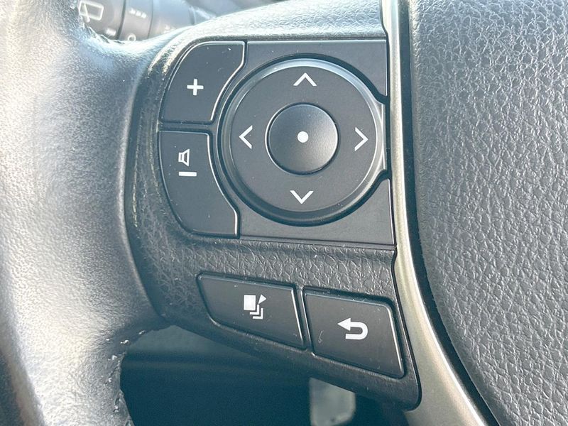 2019 Toyota Voxy DAA-ZWR80W (UW-6a7d377d464b8)[19]