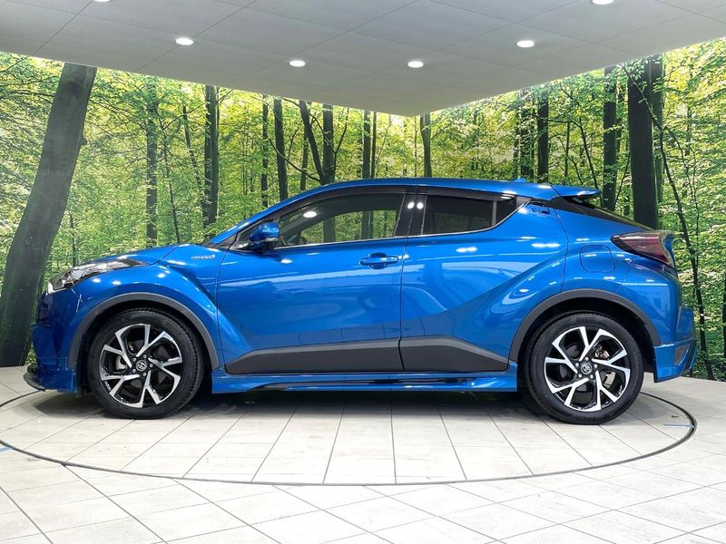 2017 Toyota C-HR DAA-ZYX10 (UW-6a7d3790319f8)[19]