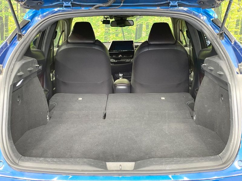2017 Toyota C-HR DAA-ZYX10 (UW-6a7d3790319f8)[9]