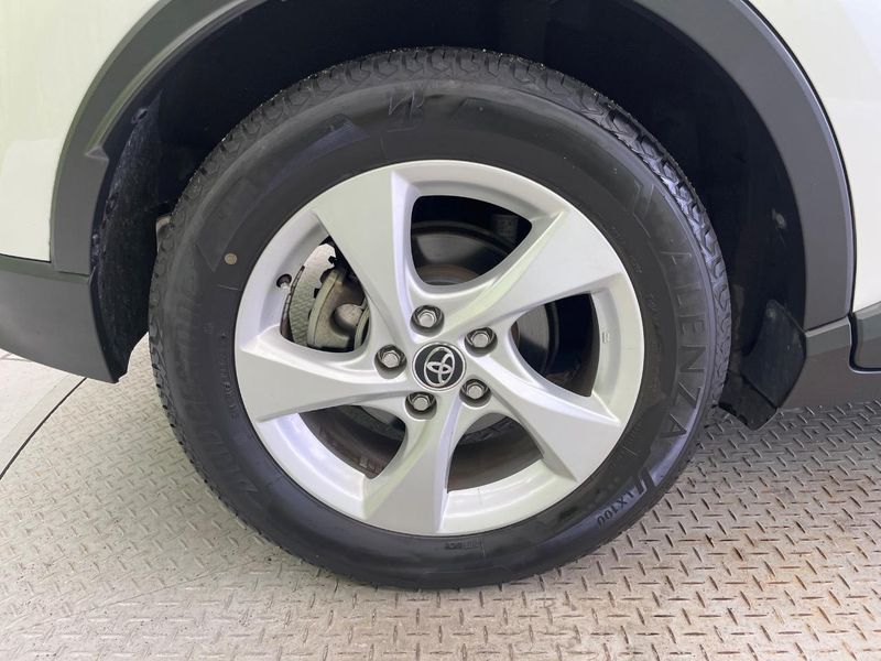 2019 Toyota C-HR DAA-ZYX10 (UW-6a7d3792eb4a9)[13]