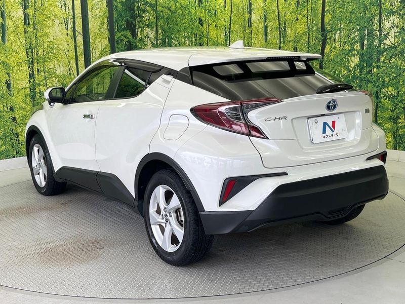 2019 Toyota C-HR DAA-ZYX10 (UW-6a7d3792eb4a9)[17]