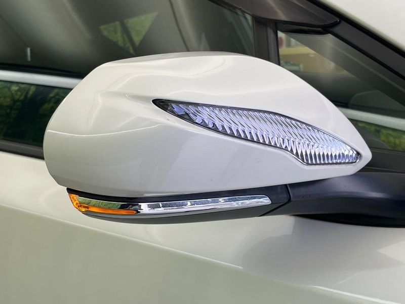 2019 Toyota C-HR DAA-ZYX10 (UW-6a7d3792eb4a9)[14]