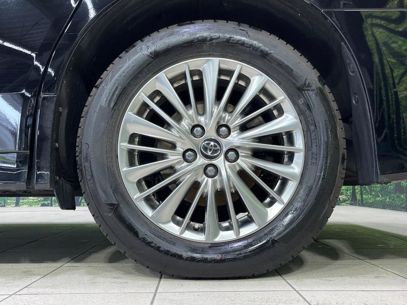 2018 Toyota Vellfire Hybrid DAA-AYH30W (UW-6a7e856d53913)[9]