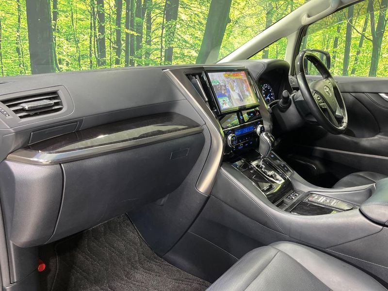2018 Toyota Vellfire Hybrid DAA-AYH30W (UW-6a7e856d53913)[18]