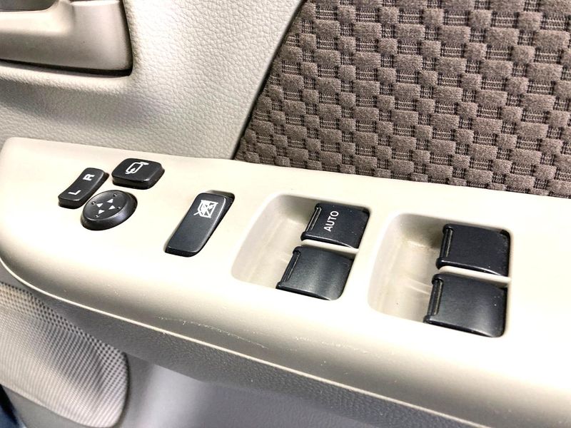 2020 Nissan NV100 Clipper Van EBD-DR17V (UW-6a7e85c8525e4)[4]