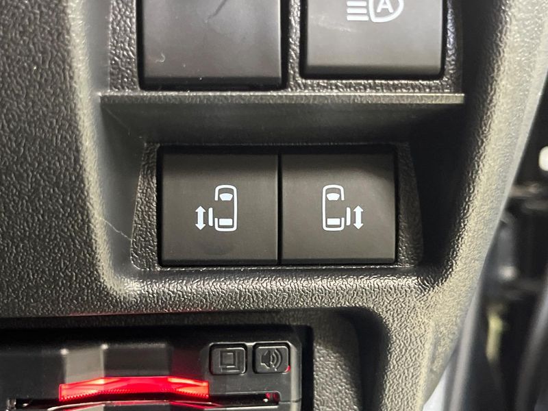 2026 Toyota Hiace Van 3DF-GDH206V (UW-6a7e85edd326a)[24]