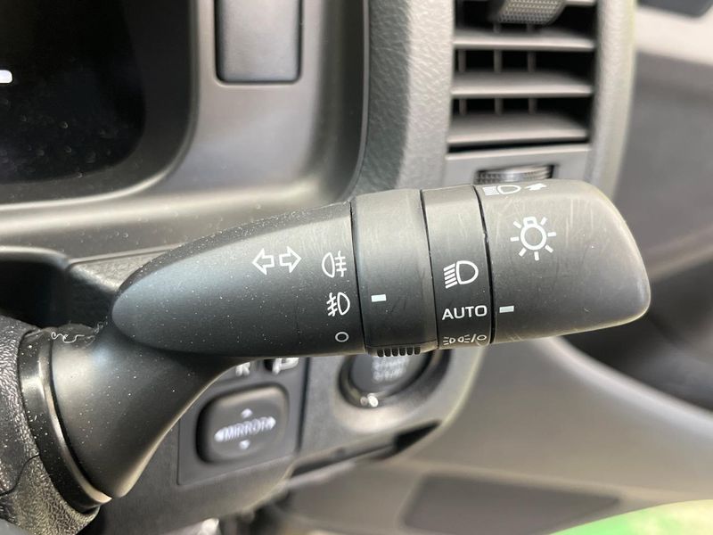 2026 Toyota Hiace Van 3DF-GDH206V (UW-6a7e85edd326a)[15]