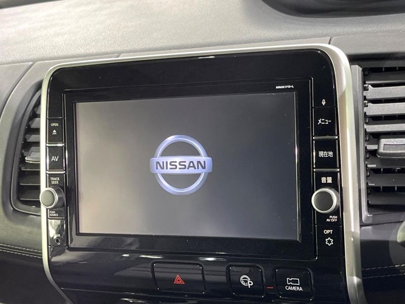 2017 Nissan Serena DAA-GFC27 (UW-6a7e85f6e67c2)[5]