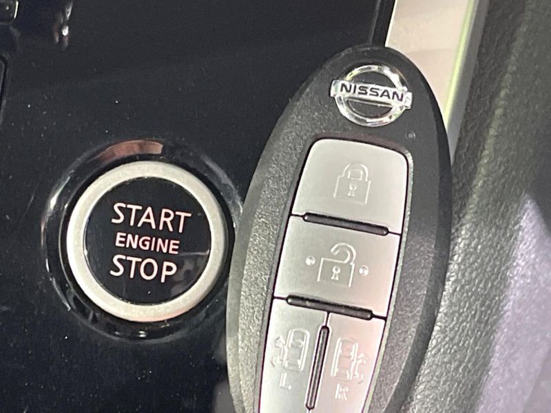 2017 Nissan Serena DAA-GFC27 (UW-6a7e85f6e67c2)[6]