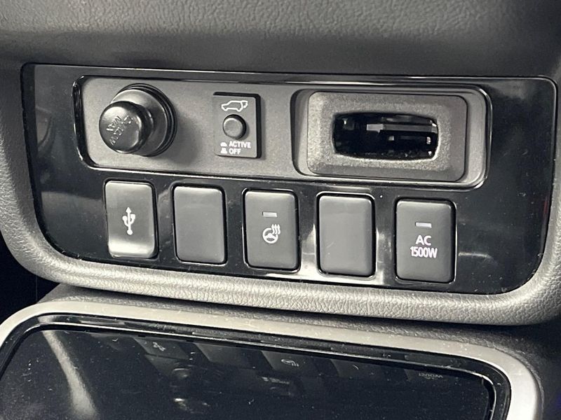2018 Mitsubishi OUTLANDER PHEV 5LA-GG3W (UW-6a7e86034bb54)[8]