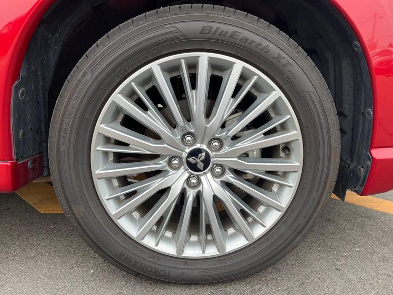 2018 Mitsubishi OUTLANDER PHEV 5LA-GG3W (UW-6a7e86034bb54)[23]