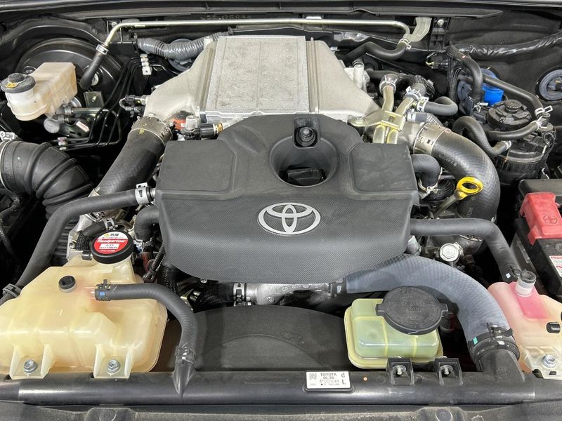 2022 Toyota Hilux 3DF-GUN125 (UW-6a7e8623e6f25)[4]