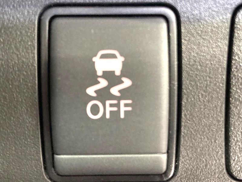 2020 Nissan Note DAA-HE12 (UW-6a7e86350d736)[8]