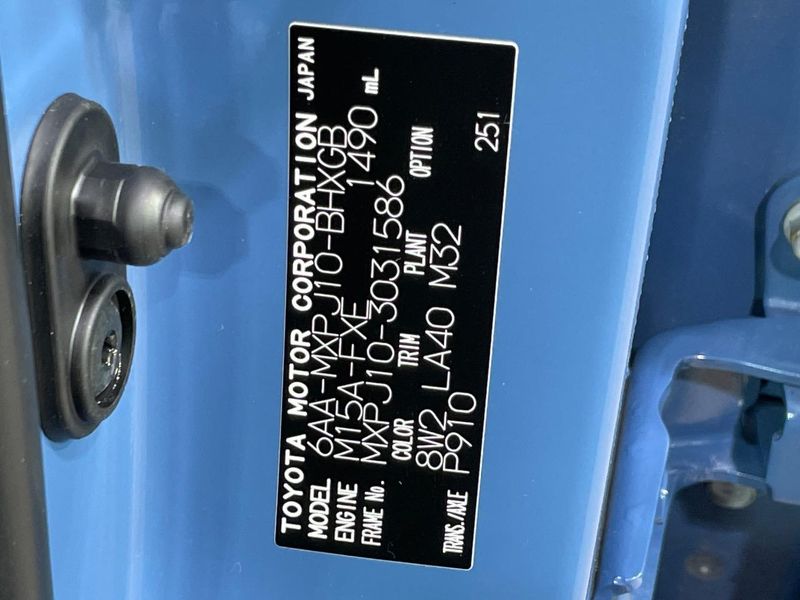 2021 Toyota Yaris Cross 6AA-MXPJ10 (UW-6a7e87a697e47)[1]