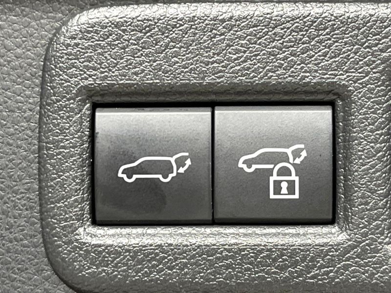 2021 Toyota Harrier 6BA-MXUA80 (UW-6a7e87c13c43d)[20]