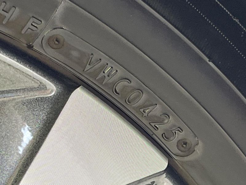 2025 Toyota Voxy 6BA-MZRA90W (UW-6a7e87dc0eb4a)[9]