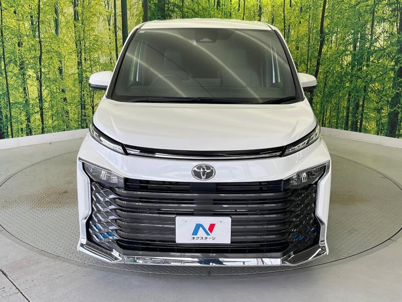 2025 Toyota Voxy 6BA-MZRA90W (UW-6a7e87dc0eb4a)[21]