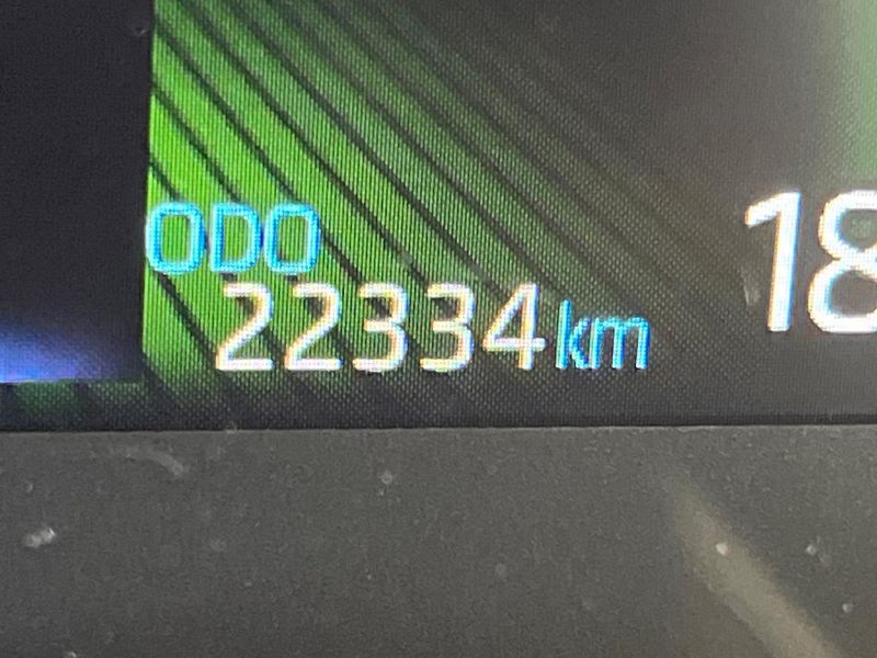 2025 Toyota Voxy 6BA-MZRA90W (UW-6a7e87dc0eb4a)[2]