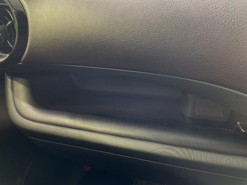 2017 Toyota Aqua DAA-NHP10 (UW-6a7e87ed71099)[20]