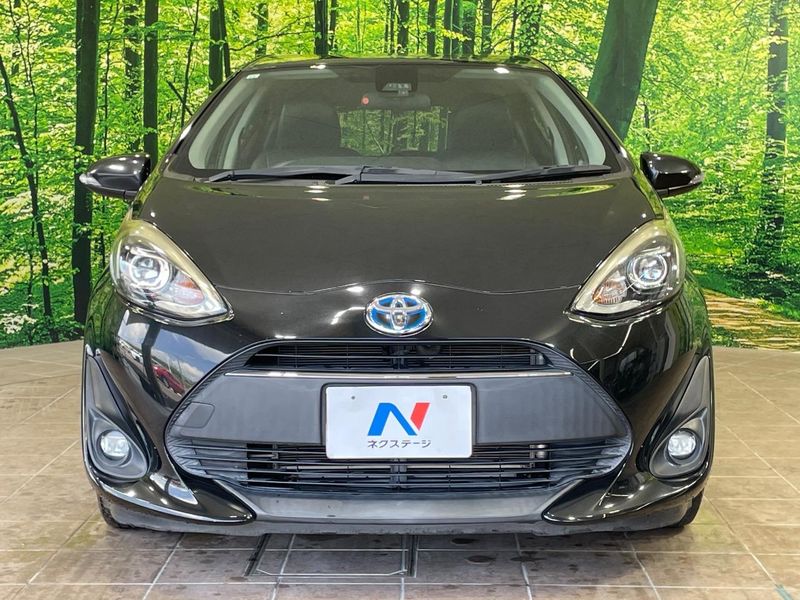2017 Toyota Aqua DAA-NHP10 (UW-6a7e87ef0cf1f)[12]