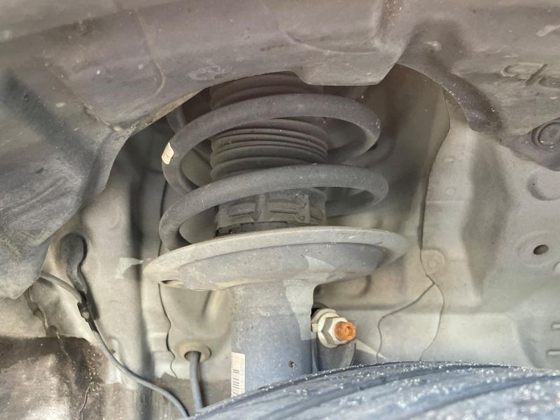 2017 Toyota Aqua DAA-NHP10 (UW-6a7e87ef0cf1f)[24]