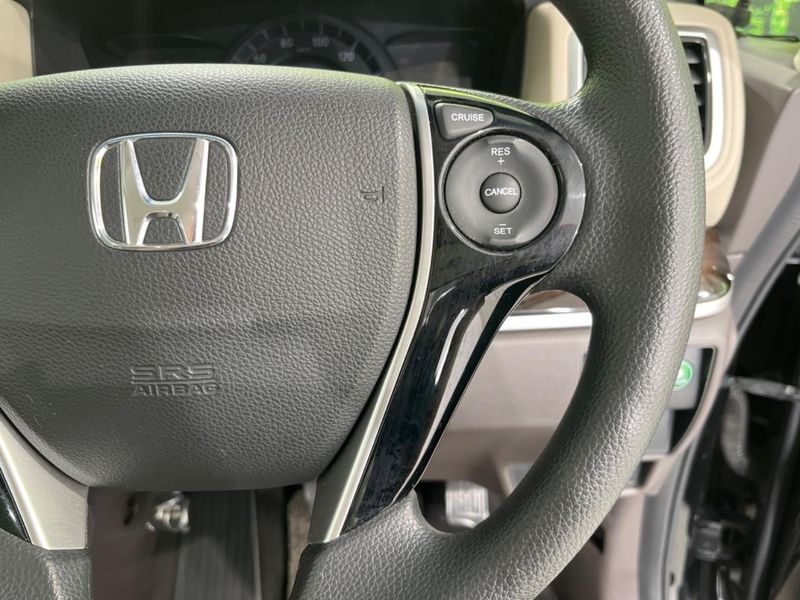 2013 Honda Odyssey DBA-RC2 (UW-6a7e880c7374e)[17]