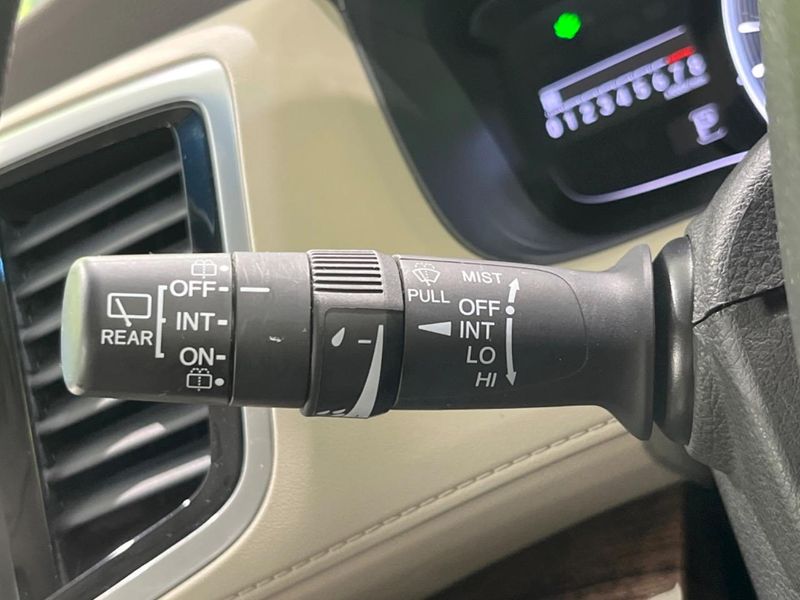 2013 Honda Odyssey DBA-RC2 (UW-6a7e880c7374e)[29]