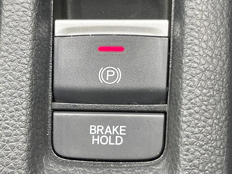 2021 Honda Vezel 6AA-RV5 (UW-6a7e881f0b828)[27]