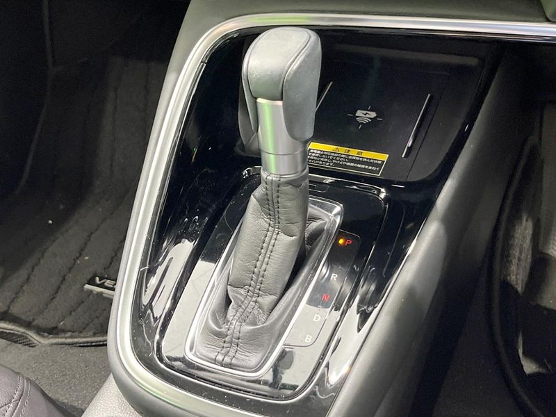 2021 Honda Vezel 6AA-RV5 (UW-6a7e881f0b828)[25]