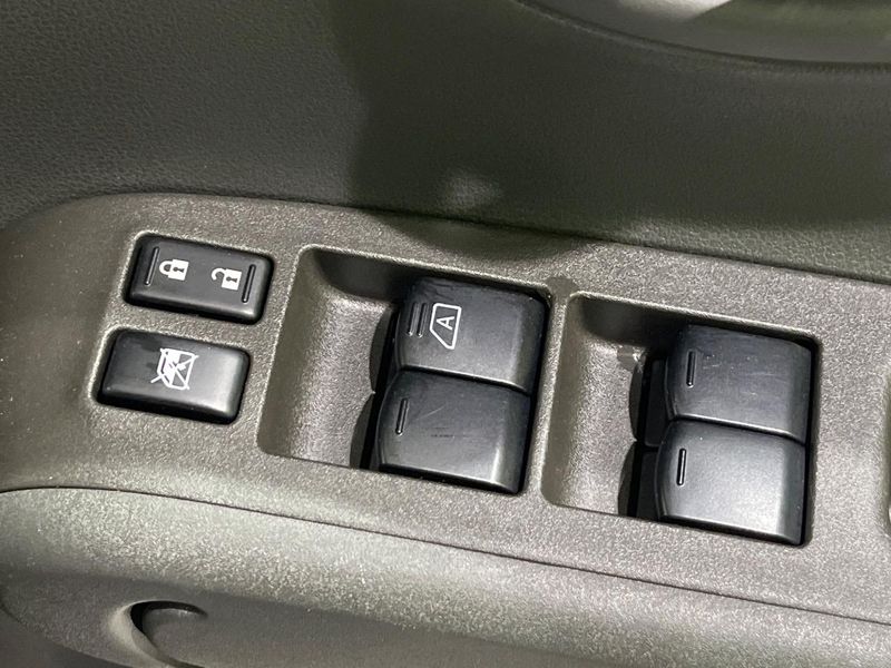 2013 Nissan Cube DBA-Z12 (UW-6a7e8888b2045)[4]