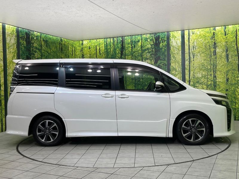 2017 Toyota Voxy DBA-ZRR80W (UW-6a7e8898a7af9)[7]