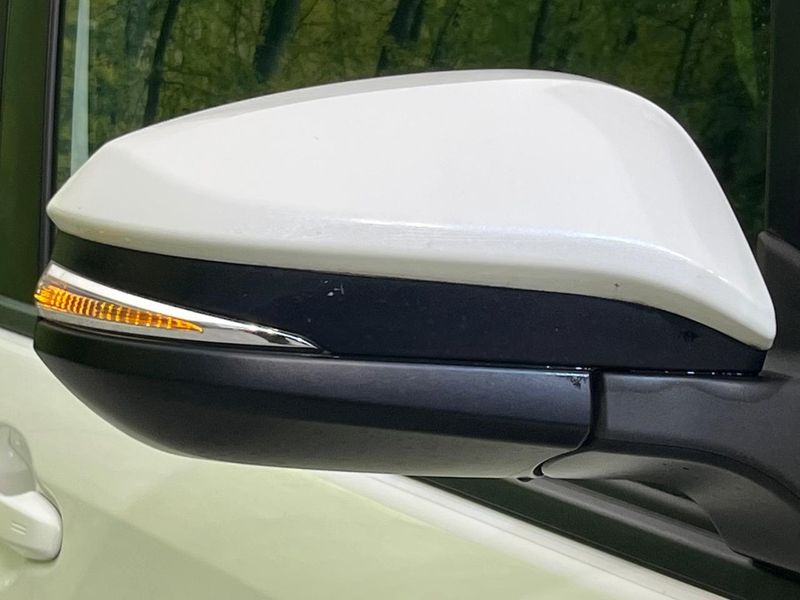 2017 Toyota Voxy DBA-ZRR80W (UW-6a7e8898a7af9)[14]