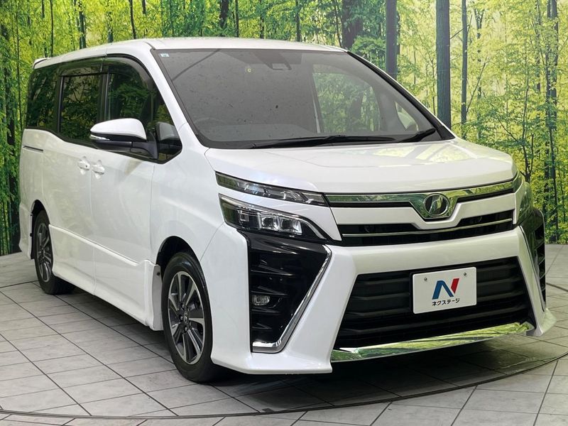 2017 Toyota Voxy DBA-ZRR80W (UW-6a7e8898a7af9)[6]